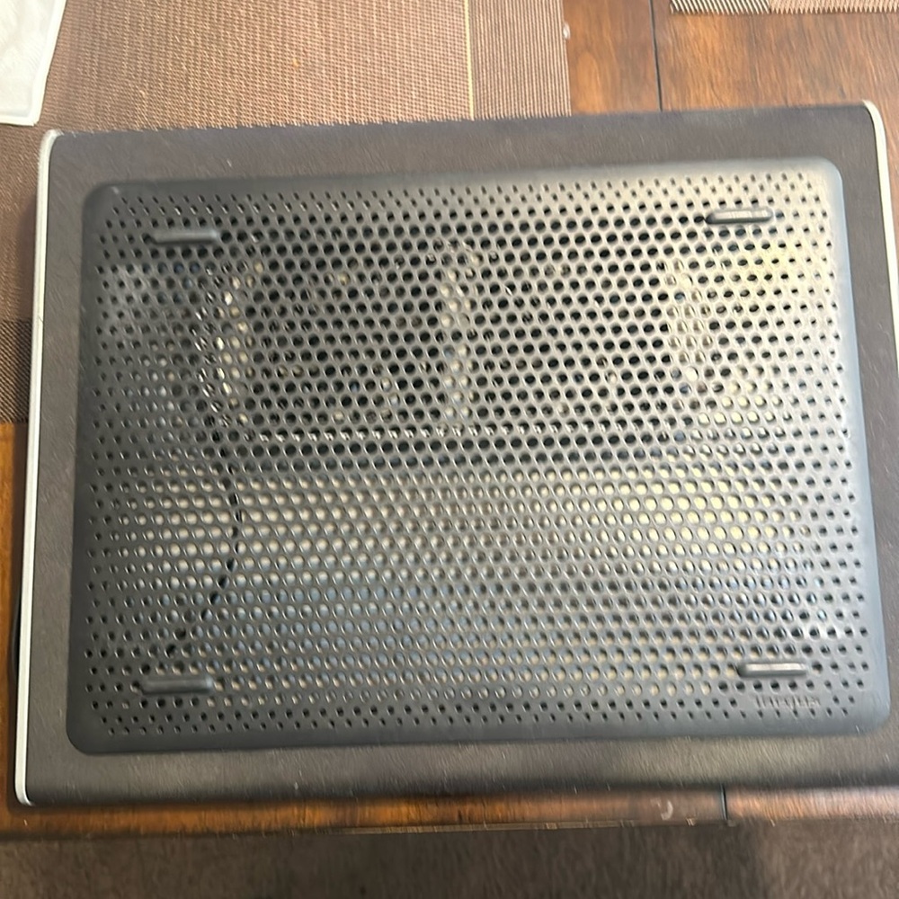 ventilation stand for laptop with two fans
